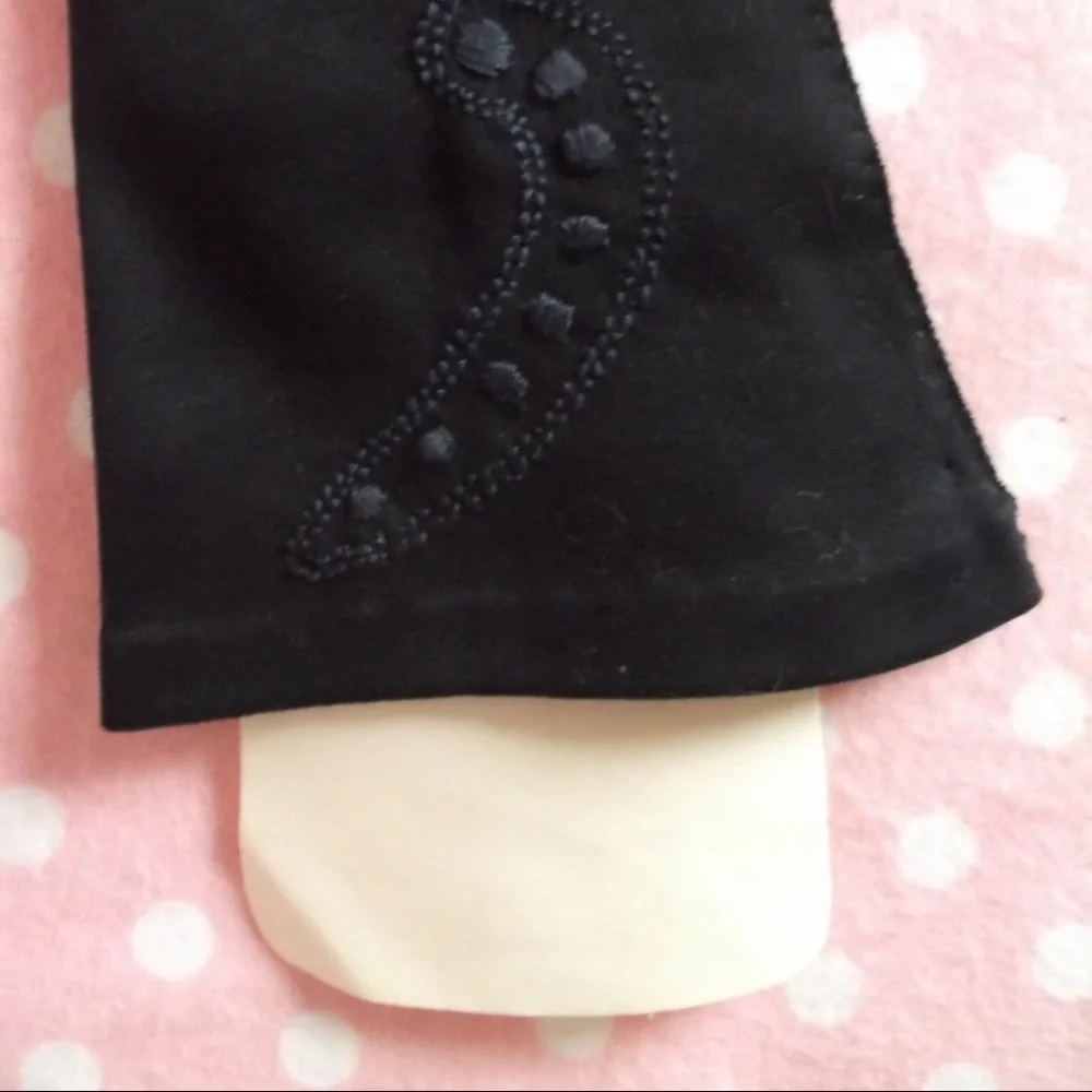 Vintage blue/black embroidered gloves NEW 6.5